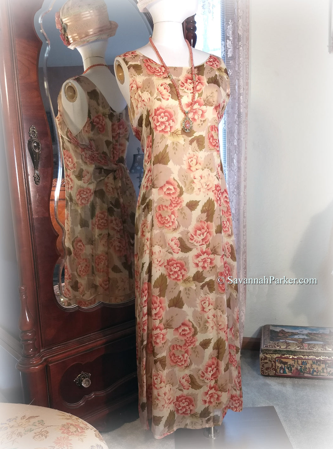 SOLD April Cornell Vintage 1990s Does 1920s/30s Dress / Floral Sheer Coral Roses Rayon Chiffon / Fully Lined / Tie Back Sash / Like New Size M