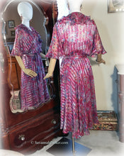 Load image into Gallery viewer, FAB Vintage Magenta Boho 70s 80s Silk Dress / The Silk Farm Designed by Icinoo / Full Floaty Skirt / Ruffled Top/ Glittering Gold Threads
