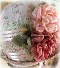 Load image into Gallery viewer, Antique Style 1920s Gatsby Flapper Hat Downton Abbey Peach Coral and Green Summer Cloche Hat - Ready to Ship - Antique Lace - Handmade Silk Roses
